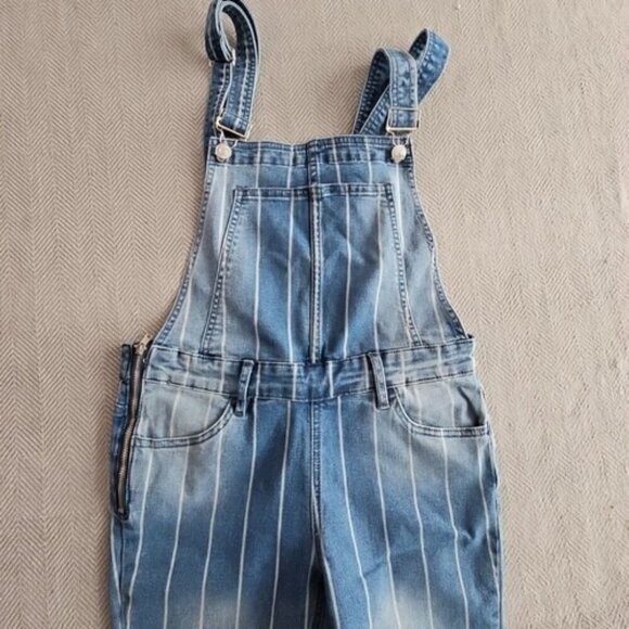 Almost Famous Overall Women's Size Small Striped Side Zip Med Wash ST# M53X-EF - Picture 10 of 16